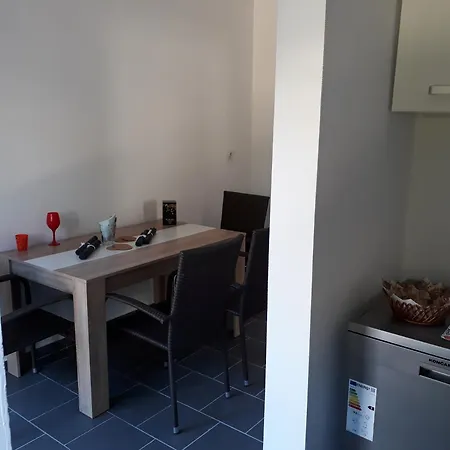 Apartment Large Cozy At Krmpote-Vodice